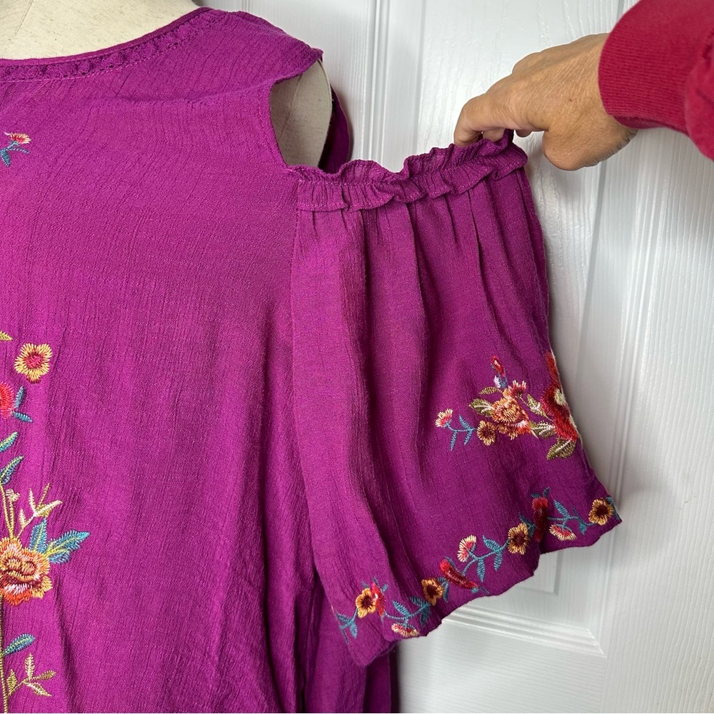 🌸UMGEE* Purple/Magenta Embroidered Cold Shoulder Blouse - Picture 5 of 10